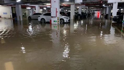 東莞水災|廣州番禺嚴重水浸 東莞有私家車水中自燃、道路隧道。